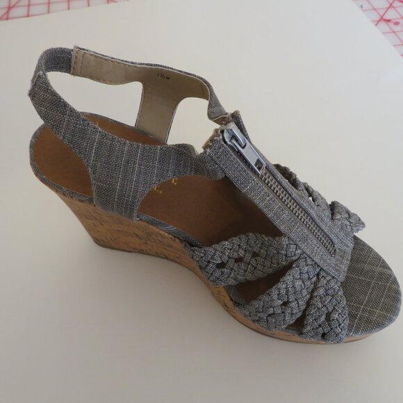 Dominique Nicole Gray Wedge Sandals with Zipper Front - Picture 9 of 13